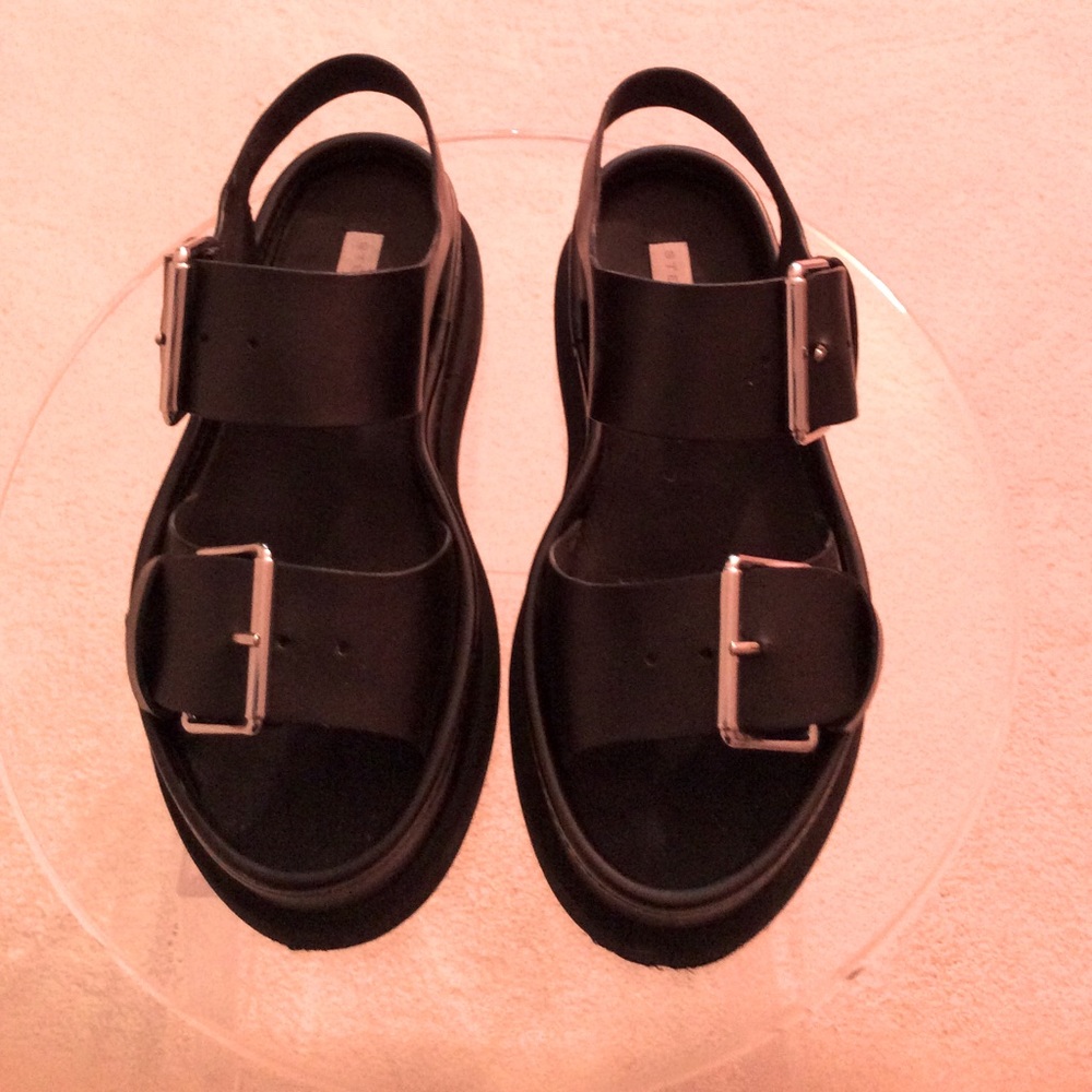 Platform sandals